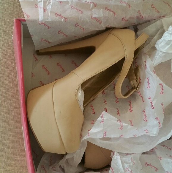 High heel pumps #3 - Picture 2 of 2